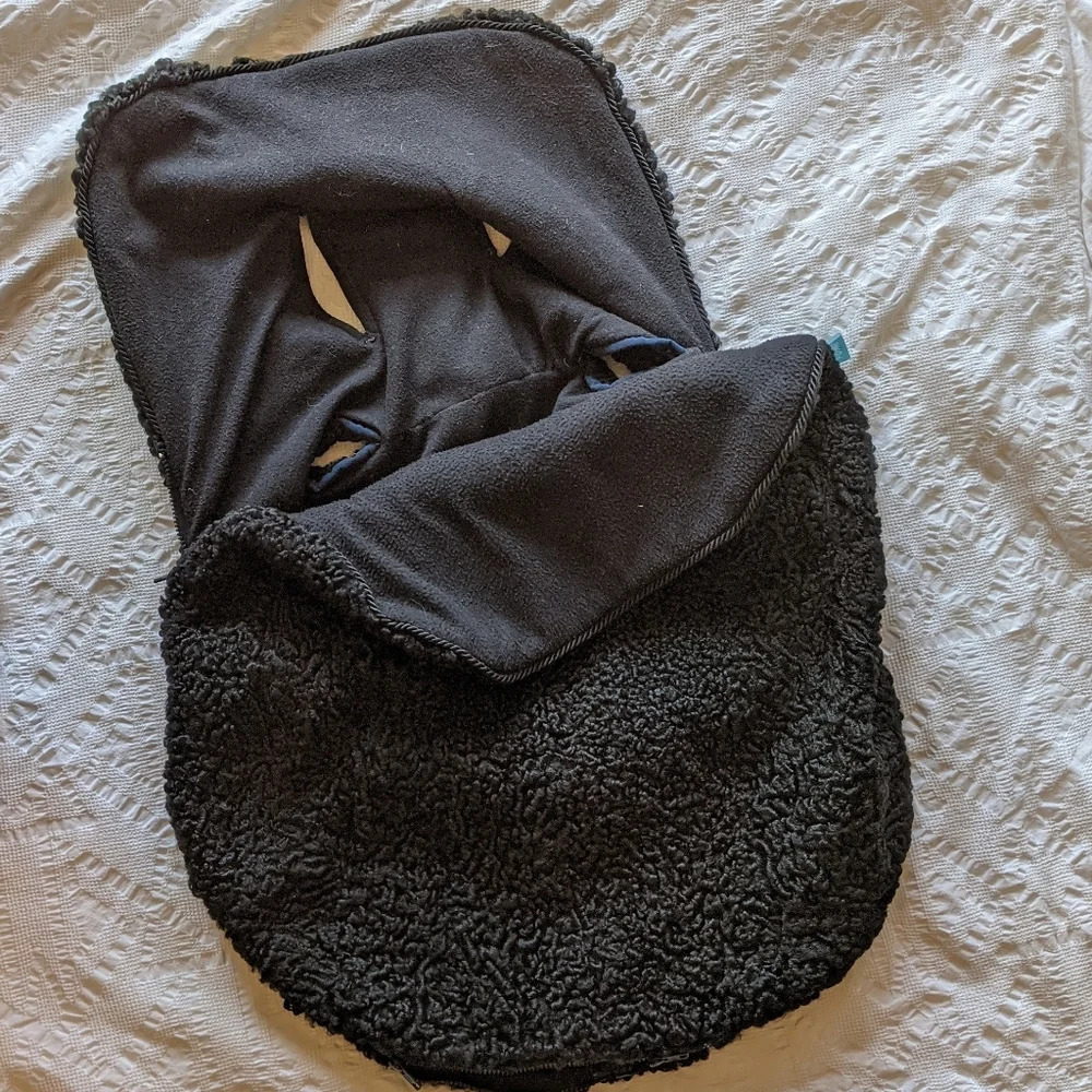 Baby footmuff FURKËT Recycled fur Black Persian Lamb